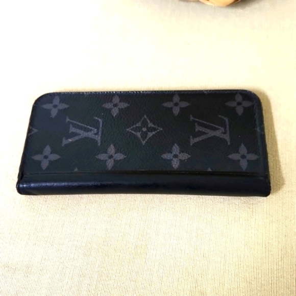 LOUIS VUITTON Monogram Eclipse Canvas iPhone X FolioCase Black/Grey - Picture 2 of 7